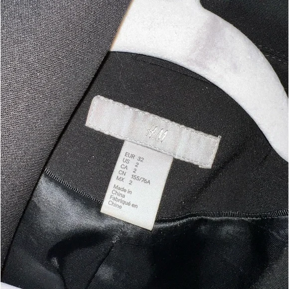 H&M Black Trench Coat with Zippers - Picture 2 of 6